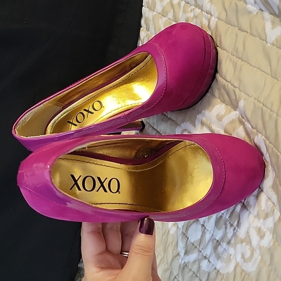 Heels - Picture 3 of 4